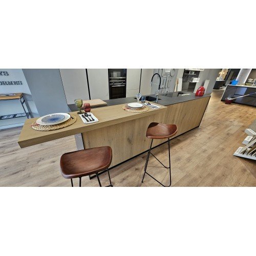 Cocina Arrital de exposición en Oferta